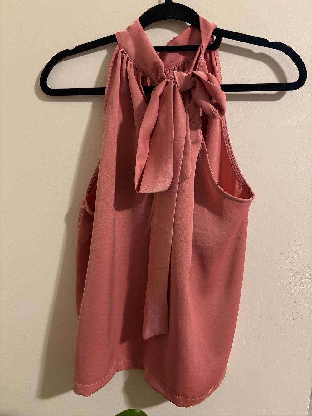 Women's Sleeveless Tie-Neck Blouse - Dusty Rose